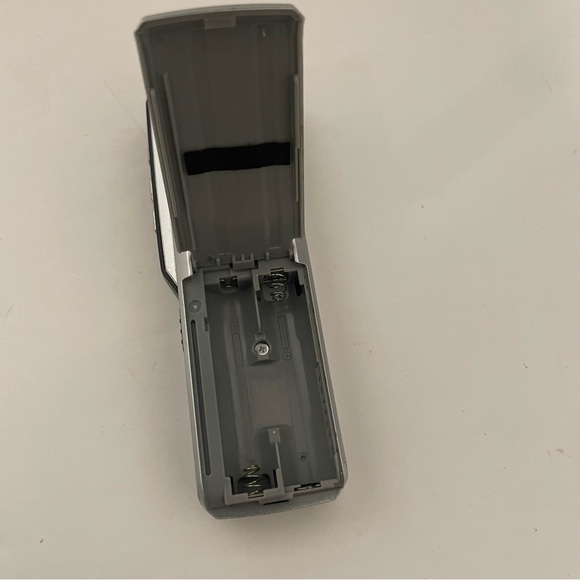 Sony ICD-B100 Handheld Silver Digital Voice Recorder 16MB 8 Hours Recording Time - Picture 15 of 16